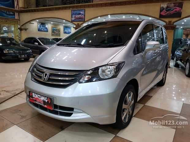  Honda  Freed  Mobil  Bekas Baru dijual di Jawa Barat 