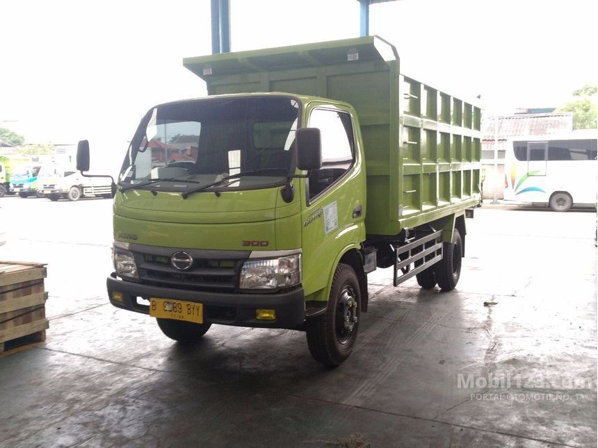Jual Mobil  Hino  Dutro 2019 4 0 di Banten Manual Trucks 