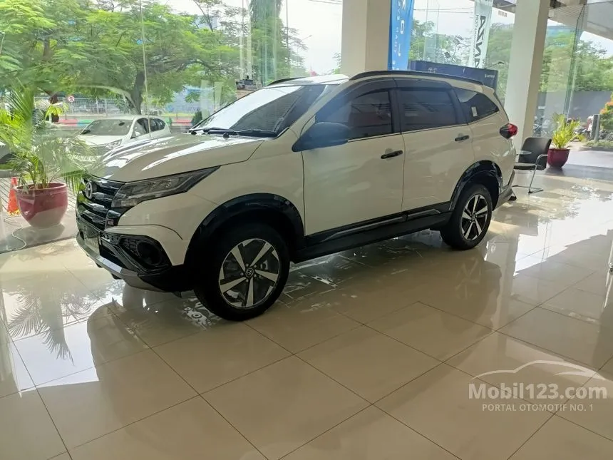 Jual Mobil Toyota Rush 2024 S GR Sport 1.5 di Banten Automatic SUV Putih Rp 282.700.000