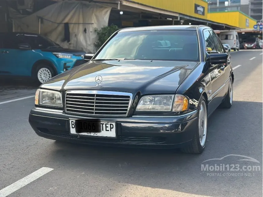 1997 Mercedes-Benz C230 Kompressor Sedan