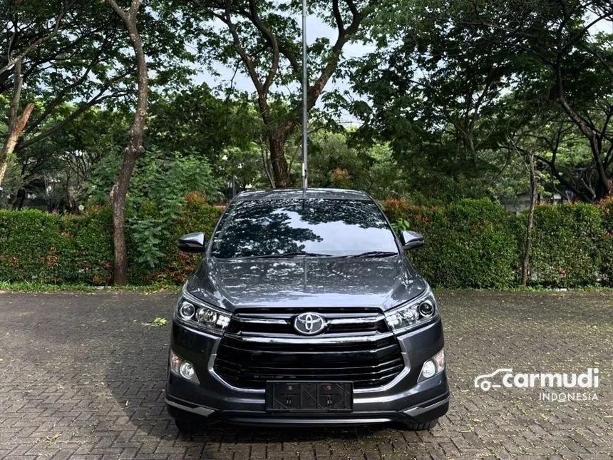 Jual Mobil Toyota Kijang Innova 2017 V 2.4 di Banten Automatic MPV Abu
