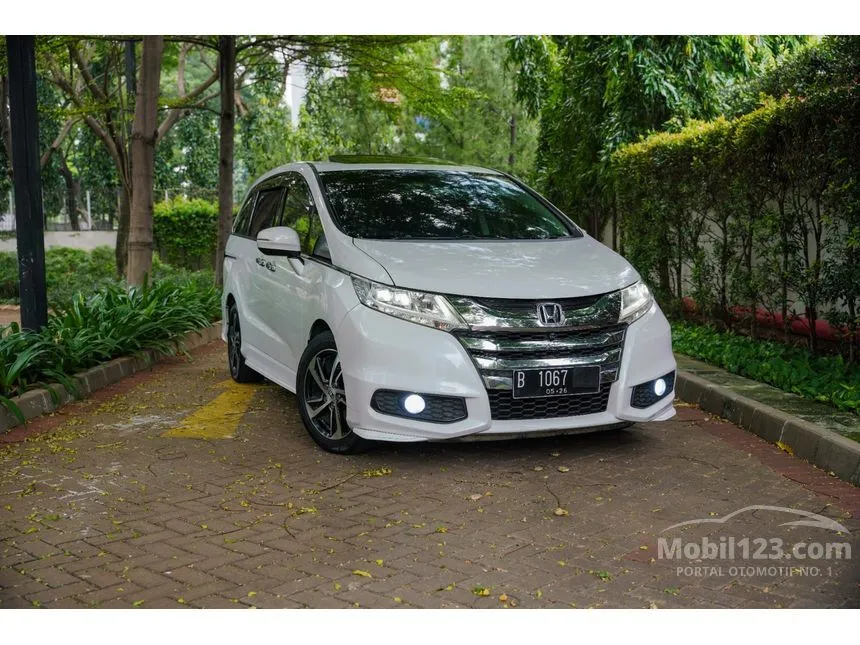 Jual Mobil Honda Odyssey 2015 2.4 2.4 di DKI Jakarta Automatic MPV Putih Rp 306.000.000