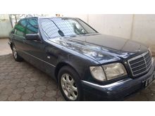 1998 Mercedes-Benz S320 3.2 L6 3.2 Automatic Sedan
