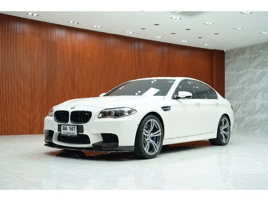 2015 BMW M5 Sedan