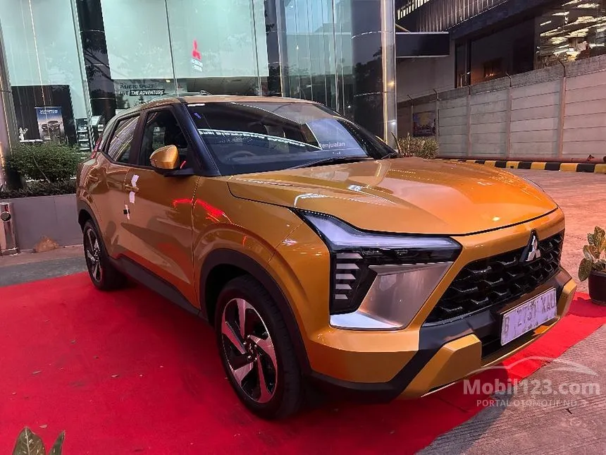 Jual Mobil Mitsubishi XFORCE 2024 Ultimate 1.5 di Jawa Barat Automatic SUV Kuning Rp 315.300.000