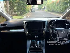 2015 Toyota Alphard 2.4 SC MPV