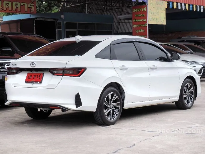 2024 Toyota Yaris Ativ Smart Sedan
