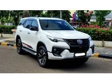 2018 Toyota Fortuner 2.4 TRD SUV putih km33rb tangan pertama dari baru cash kredit proses bisa dibantu ktp daerah juga bisa
