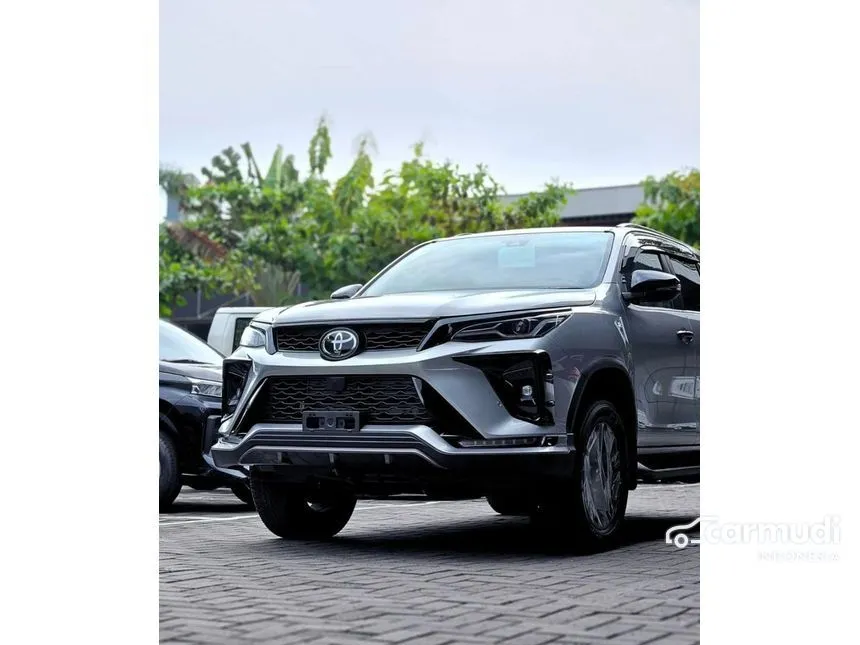 Jual Mobil Toyota Fortuner 2025 VRZ TSS GR Parts Aero Package 2.8 di DKI Jakarta Automatic SUV Silver Rp 641.600.000