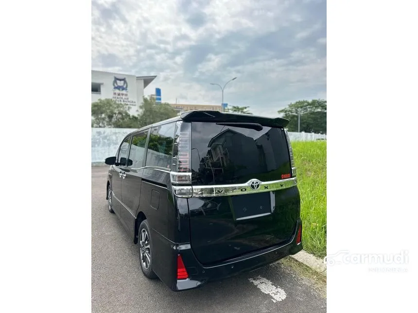 2021 Toyota Voxy MPV