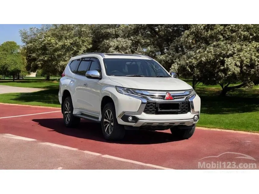 Jual Mobil Mitsubishi Pajero Sport 2016 Dakar 2.5 di Jawa Timur Automatic SUV Putih Rp 390.000.000
