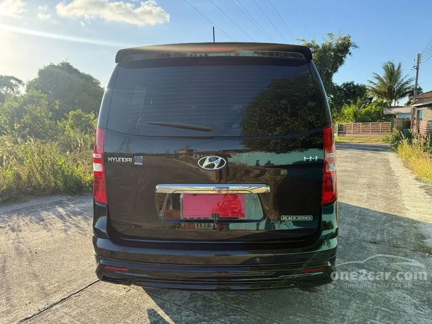 2018 Hyundai H-1 Black Series Van
