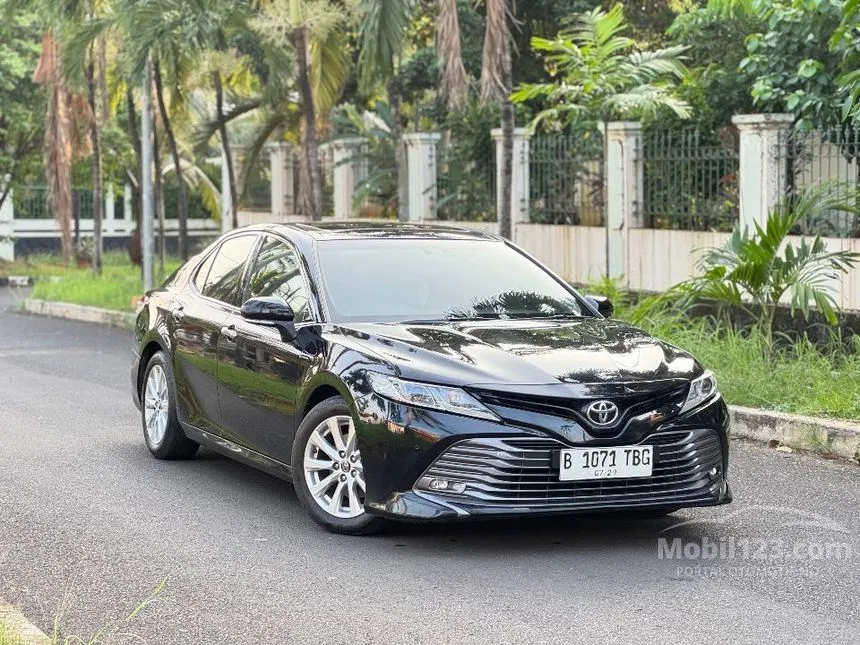 2019 Toyota Camry V Sedan