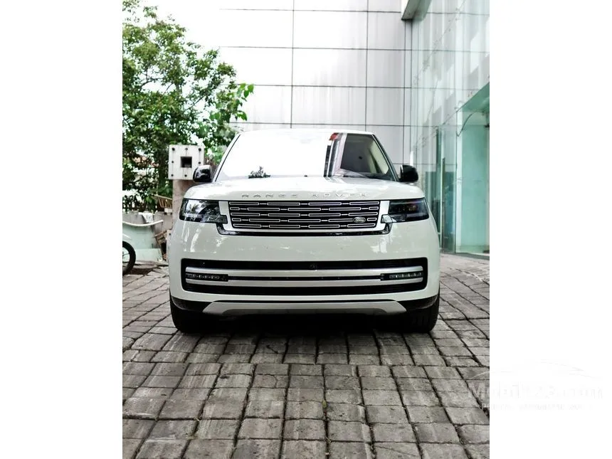 Jual Mobil Land Rover Range Rover 2023 P400 Autobiography MHEV LWB 5 Seater 3.0 di DKI Jakarta Automatic SUV Putih Rp 5.800.000.000