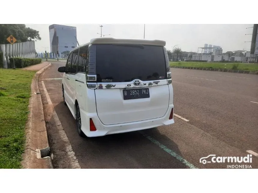 2019 Toyota Voxy Wagon