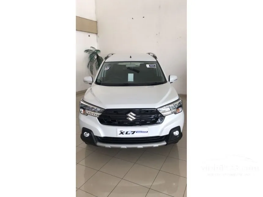 Jual Mobil Suzuki XL7 2024 BETA Hybrid 1.5 di Jawa Barat Automatic Wagon Putih Rp 206.000.000