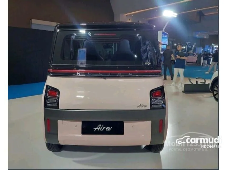 2023 Wuling EV Air ev Standard Range Hatchback