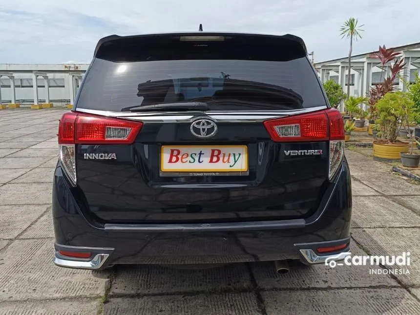 2019 Toyota Innova Venturer Wagon