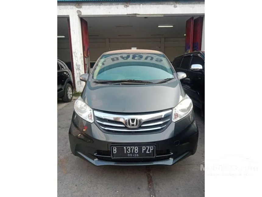 Jual Mobil Honda Freed 2013 S 1.5 di Jawa Barat Automatic MPV Abu