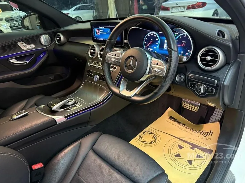 2019 Mercedes-Benz C300 AMG Line Sedan