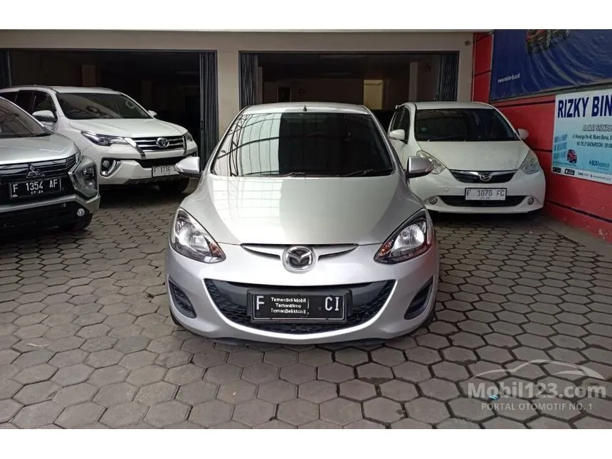 Jual Mobil Mazda 2 2011 S 1.5 di Jawa Barat Automatic Hatchback Silver Rp 103.000.000