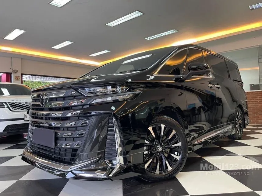 Jual Mobil Toyota Vellfire 2024 HEV Executive Lounge VIP Type 2.5 di DKI Jakarta Automatic Van Wagon Hitam Rp 1.850.000.000