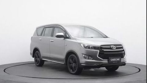 Mobil Keluarga Terbaik di Carsome untuk Mudik, Pilih Kijang Innova atau Xpander?