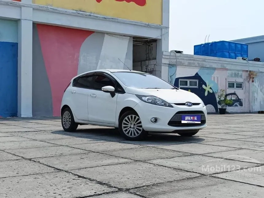 Jual Mobil Ford Fiesta 2011 Trend 1.4 di DKI Jakarta Automatic Hatchback Putih Rp 73.000.000