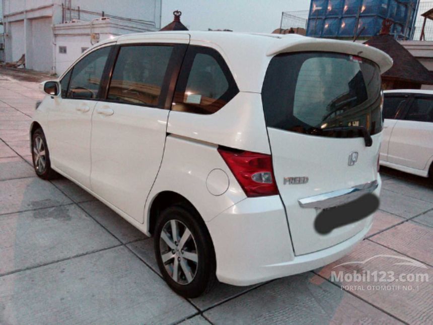 Jual Mobil  Honda  Freed  2011 1 5 1 5 di DKI Jakarta 