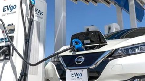 Pak Jokowi, Thailand Larang Penjualan Mobil Bensin-Diesel pada 2035 Lho