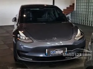 2020 Tesla Model 3 Standard Range Sedan