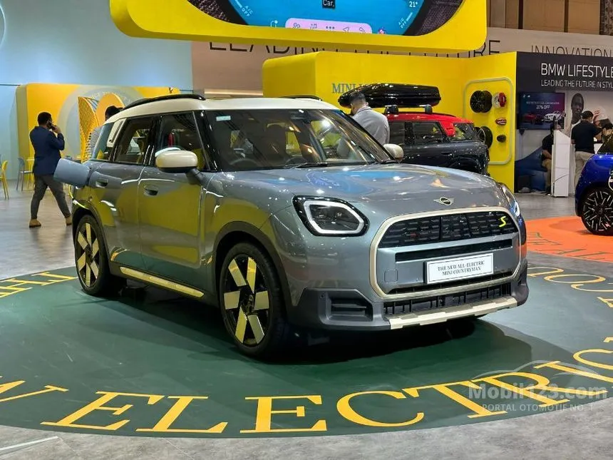 Jual Mobil MINI Countryman 2024 SE ALL4 di DKI Jakarta Automatic SUV Silver Rp 1.452.000.000