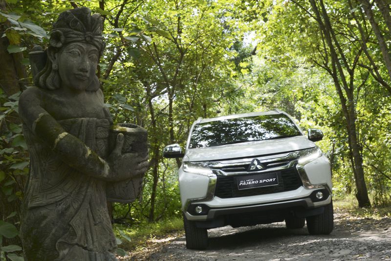 Test Drive Mitsubishi Pajero Sport Dakar 4x2