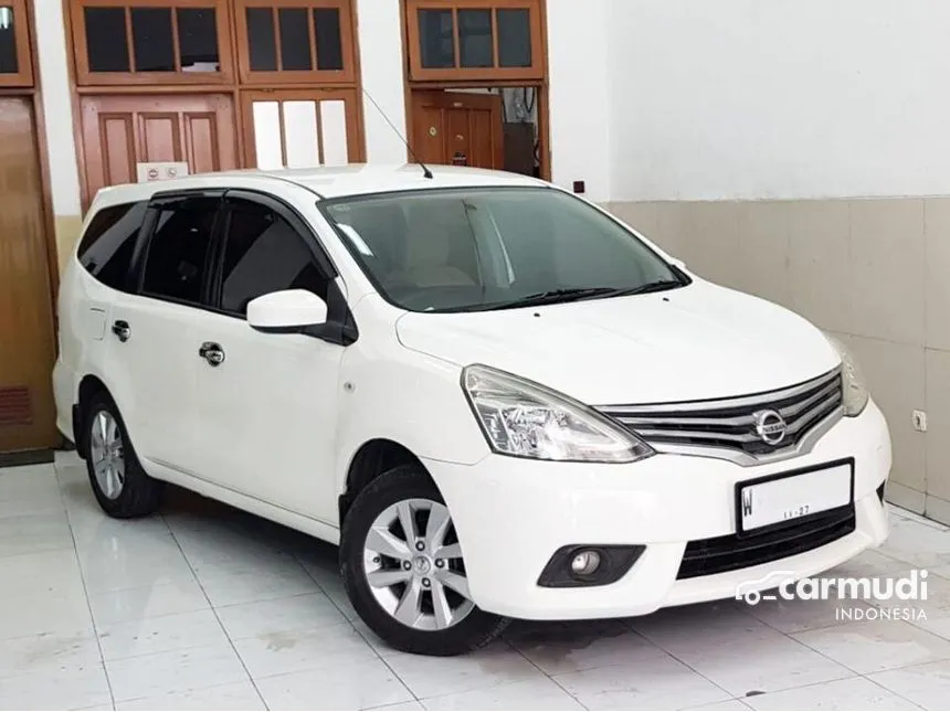 Jual Mobil Nissan Grand Livina 2014 SV 1.5 di Jawa Timur Automatic MPV Putih Rp 120.000.000