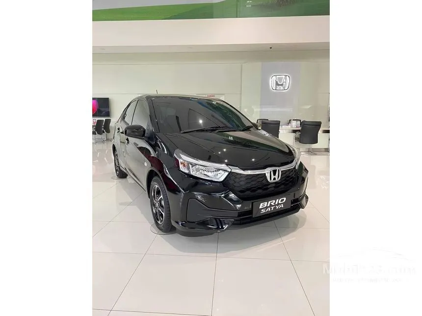 Jual Mobil Honda Brio 2024 E Satya 1.2 di Jawa Timur Manual Hatchback Hitam Rp 175.300.000