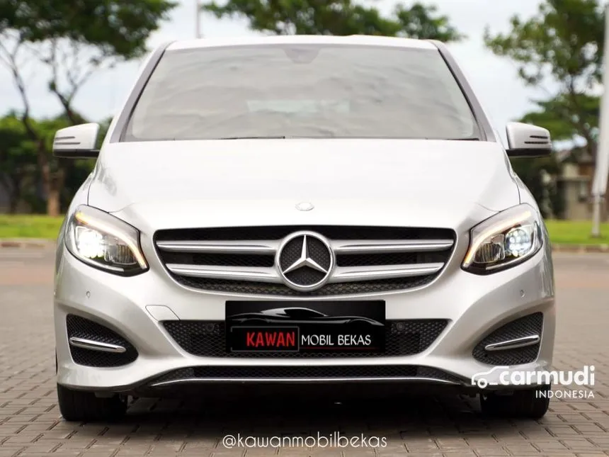 2015 Mercedes-Benz B200 Sport Hatchback