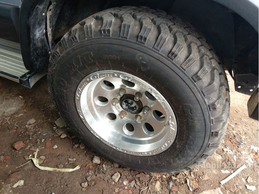 Jual Mobil Nissan Terrano 1996 SGX 2.4 di Jawa Timur Manual SUV Silver