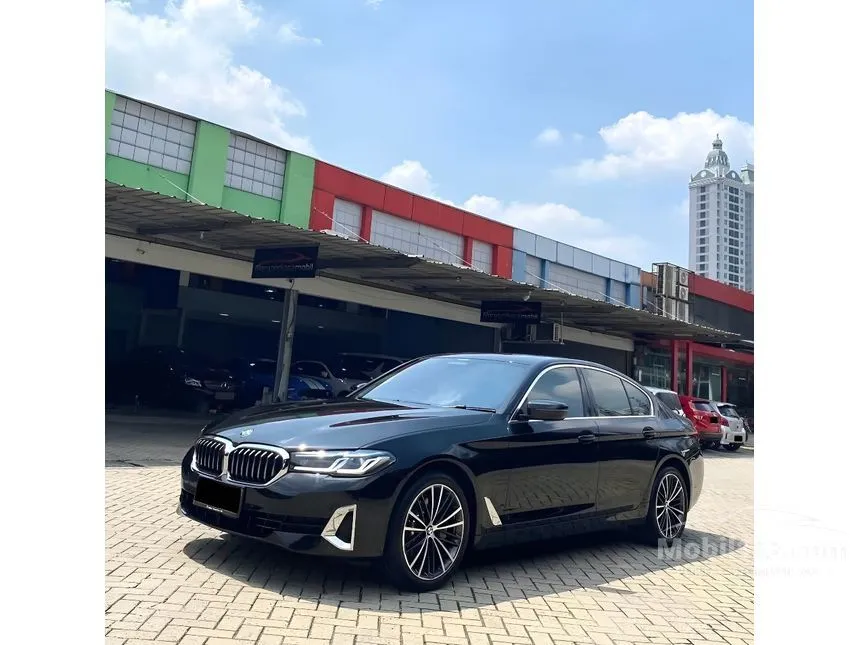 2023 BMW 530i Opulence Sedan