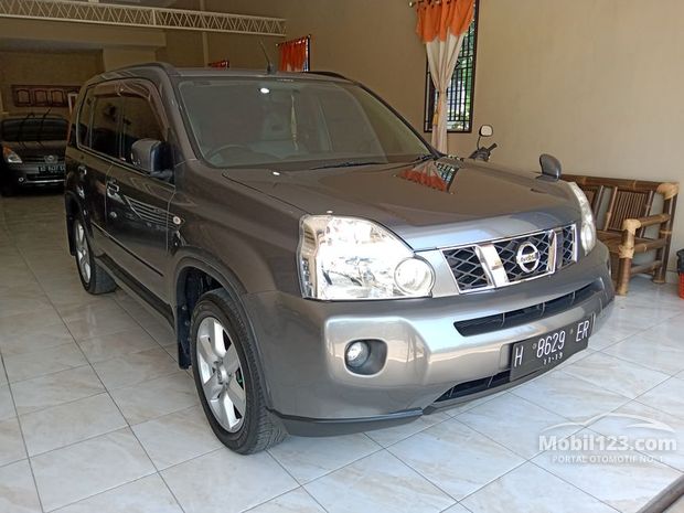 Nissan X trail Mobil  bekas  dijual  di Jawa  tengah  