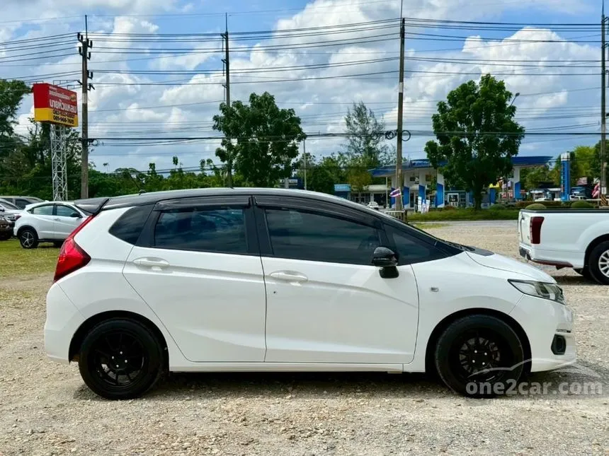 2019 Honda JAZZ S Hatchback