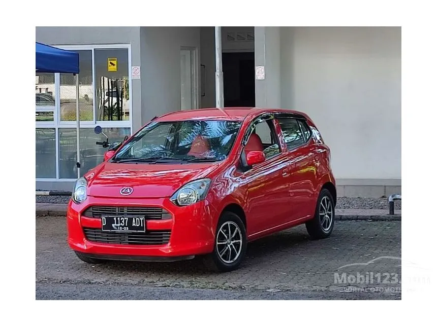 Jual Mobil Daihatsu Ayla 2015 M 1.0 di Jawa Barat Automatic Hatchback Merah Rp 96.000.000