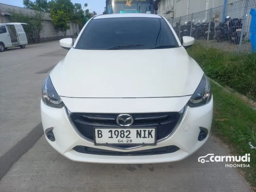 Jual Mobil Mazda 2 2017 R 1.5 di Banten Automatic Hatchback Putih Rp 162.000.000