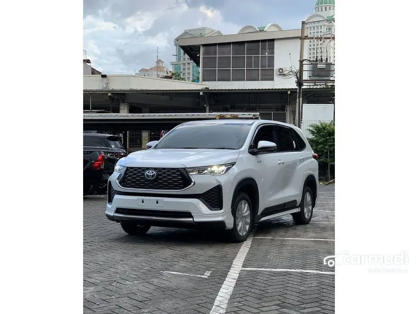 Jual Mobil Toyota Kijang Innova Zenix 2025 V (Non Premium Color) 2.0 di DKI Jakarta Automatic MPV Hitam Rp 350.000.000