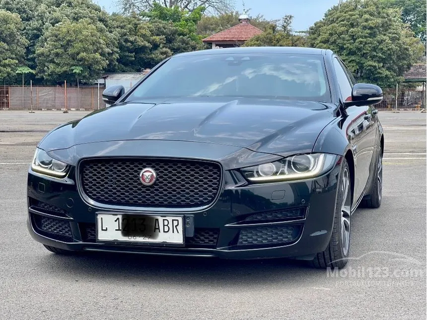2016 Jaguar XE Prestige Sedan