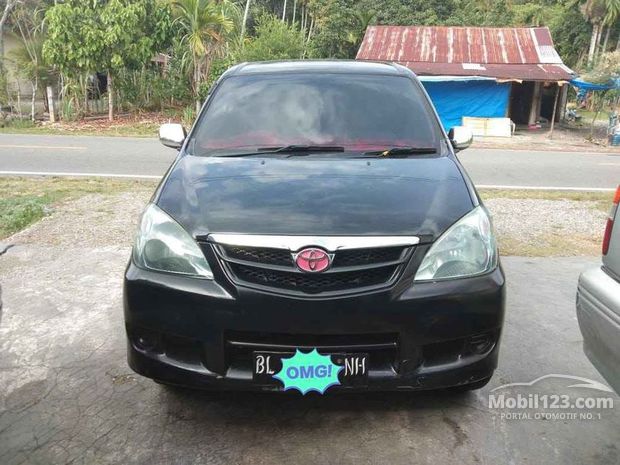 Daihatsu Xenia Li Mobil Bekas Baru dijual di Indonesia 