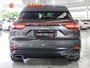 2019 Porsche CAYENNE 3.0 E-Hybrid SUV