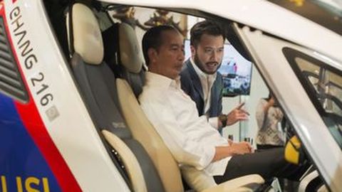 Taksi Terbang EHang 216 Berhasil Bikin Jokowi Penasaran