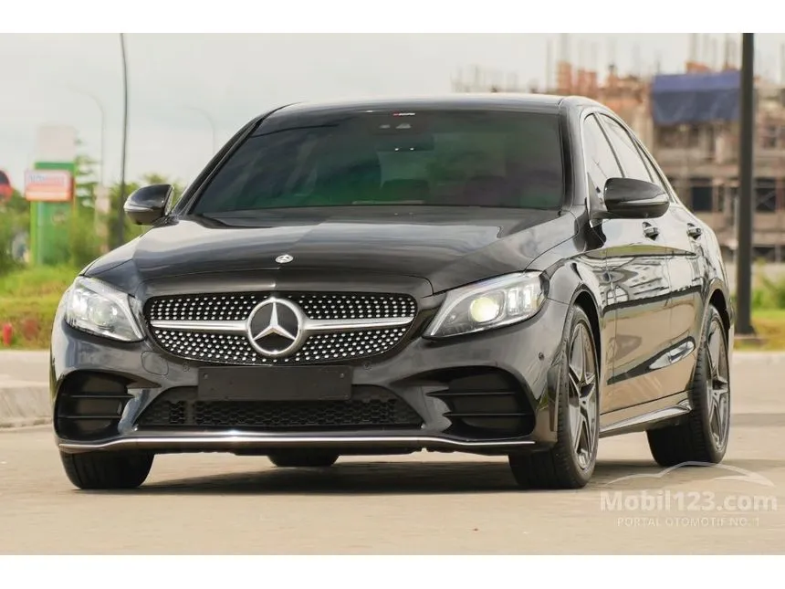 2019 Mercedes-Benz C300 AMG Line Sedan