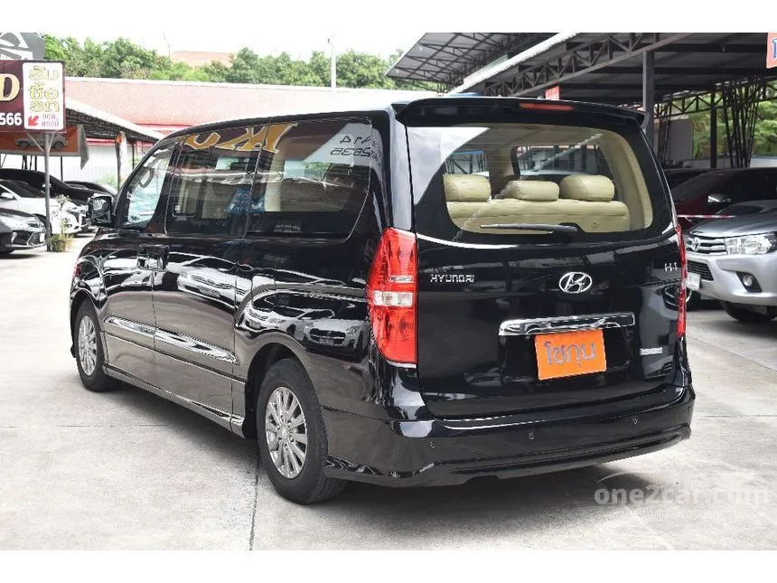 2024 Hyundai H-1 Deluxe Van