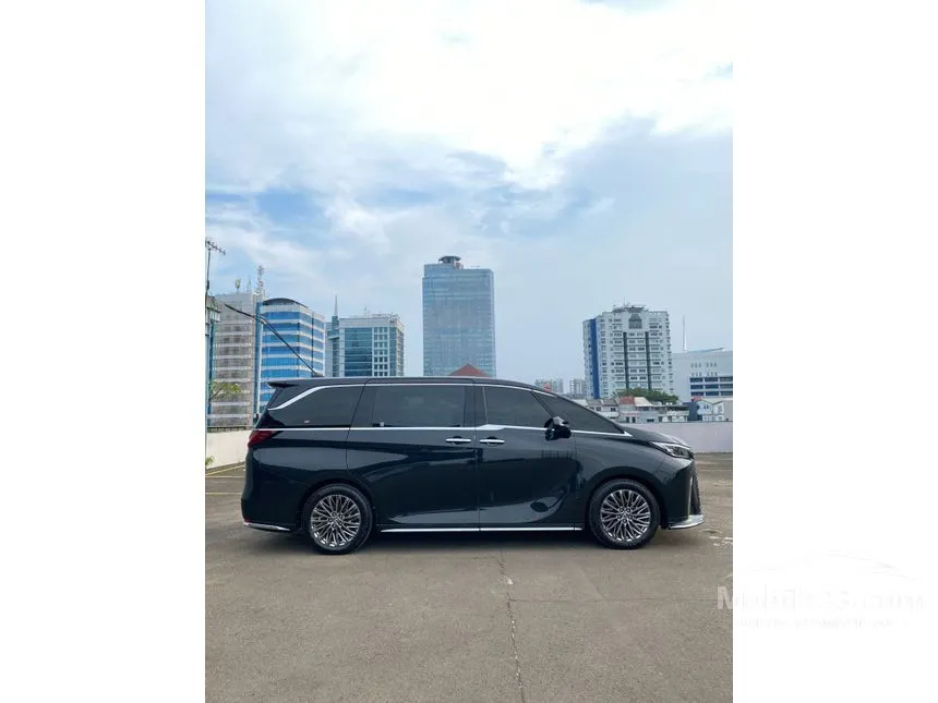 2024 Lexus LM 350 7 Seater MPV